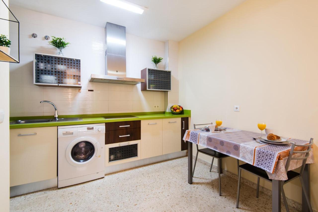 Victoria Square- Center Apartment