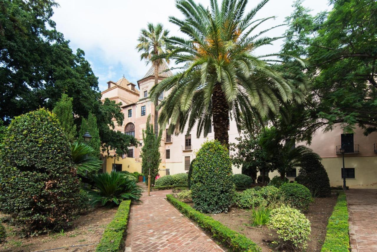 Victoria Square- Center Malaga